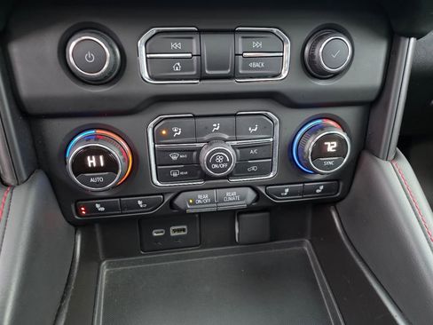 Used 2021 Chevrolet Tahoe RST w/ Luxury Package image 23