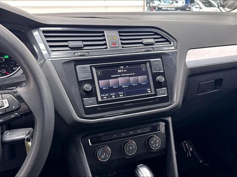 Used 2018 Volkswagen Tiguan S FWD image 12