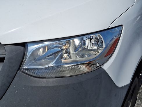 Used 2020 Mercedes-Benz Sprinter 144 Cargo image 11