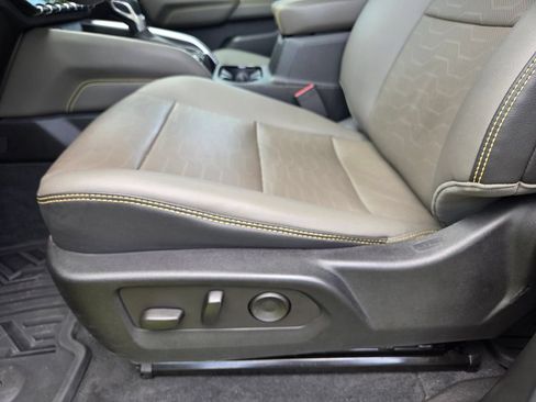 Used 2023 Chevrolet Colorado ZR2 w/ ZR2 Convenience Package III AWD/4WD image 10