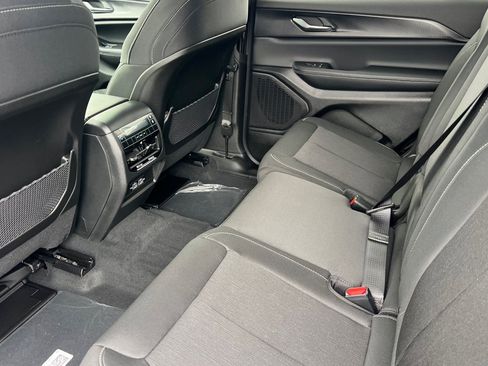 New 2026 Jeep Grand Cherokee L Laredo w/ Trailer Tow Package AWD/4WD image 8