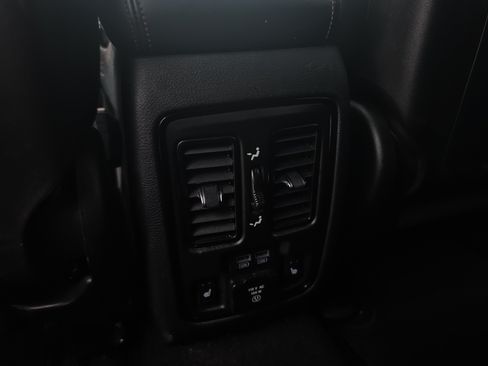 Used 2022 Dodge Durango R/T w/ Blacktop Package AWD/4WD image 17