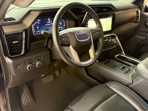 Used 2024 GMC Sierra 2500 Denali w/ Denali Reserve Package AWD/4WD image 4
