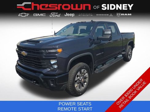 Used 2024 Chevrolet Silverado 2500 Custom w/ Custom Value Package AWD/4WD image 1