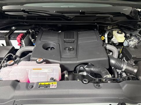 New 2026 Toyota Tundra SR5 AWD/4WD image 37