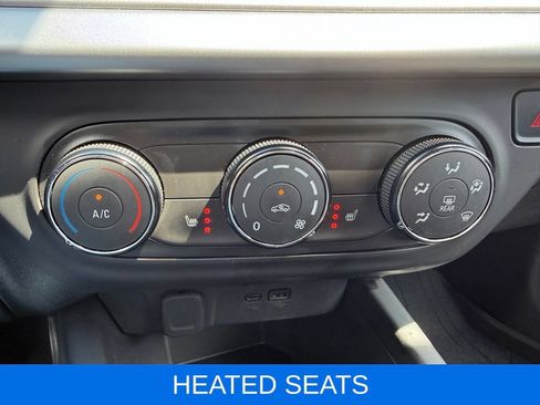 Used 2024 Chevrolet Trax LS w/ LS Convenience Package FWD image 3
