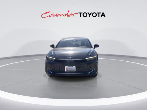 Certified 2024 Toyota Crown XLE image 3