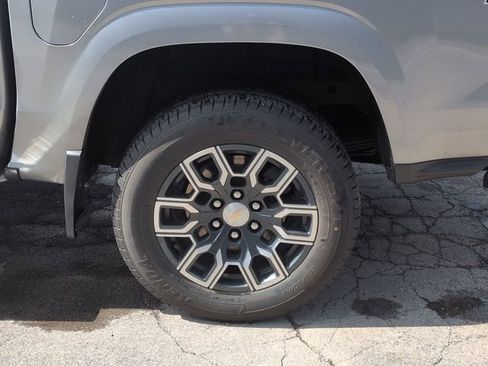 Used 2023 Chevrolet Colorado LT w/ LT Convenience Package III image 34