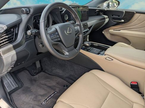 Certified 2021 Lexus LS 500 w/ Accessory Package (Z2) RWD image 6