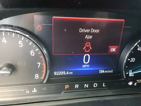 Used 2022 Ford Explorer XLT image 20