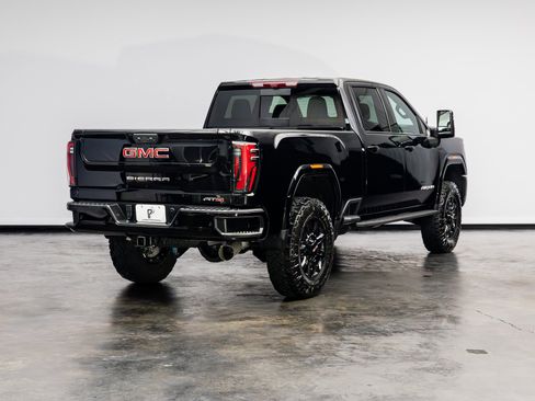 Used 2025 GMC Sierra 2500 AT4 w/ AT4 Premium Plus Package image 23