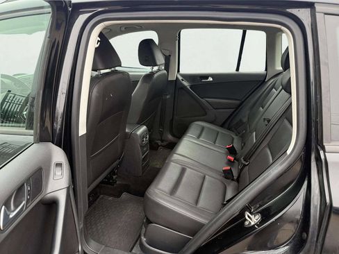 Used 2016 Volkswagen Tiguan S image 11