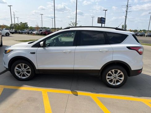 Used 2018 Ford Escape SEL w/ Canadian Touring Package AWD/4WD image 9