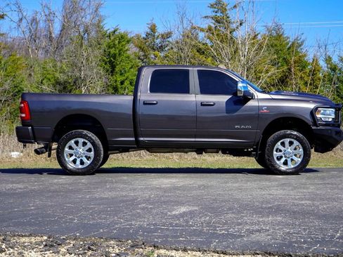 Used 2024 RAM 2500 Laramie w/ Sport Appearance Package image 5