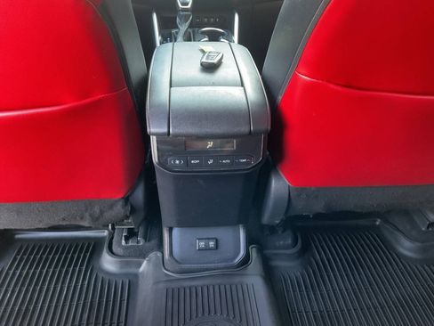 Used 2021 Toyota Highlander XSE AWD/4WD image 39