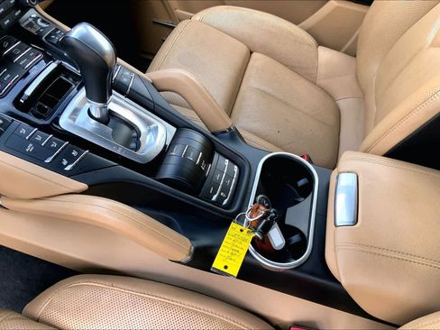 Used 2018 Porsche Cayenne S AWD/4WD image 16