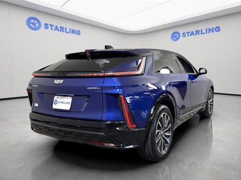 Used 2025 Cadillac Lyriq Sport image 8