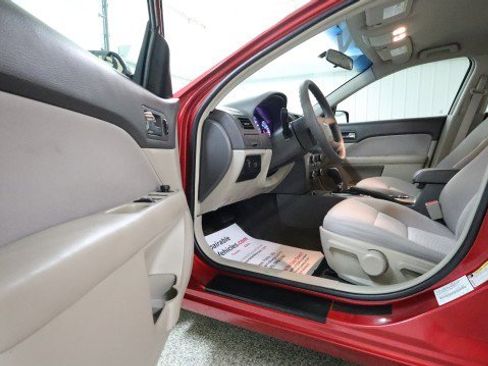 Used 2010 Ford Fusion S FWD image 9