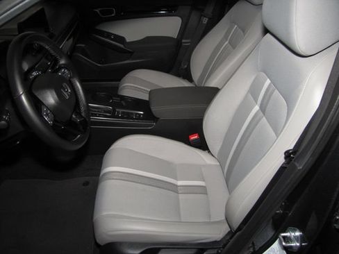 Certified 2025 Honda Civic Sport Touring image 10
