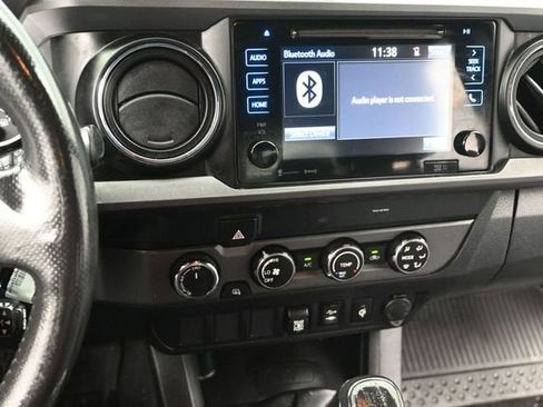 Used 2019 Toyota Tacoma TRD Sport AWD/4WD image 20