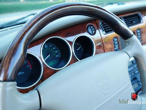 Used 2003 Jaguar XK8 Convertible RWD image 24