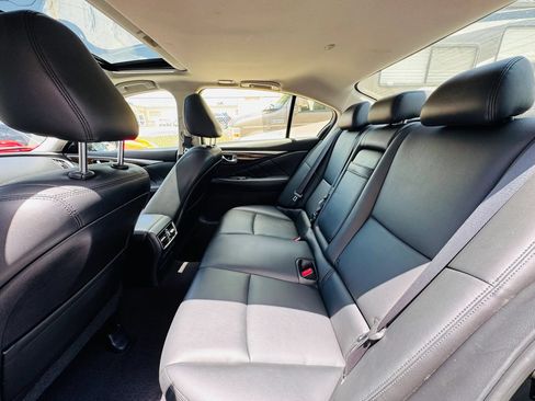 Used 2018 INFINITI Q50 Luxe w/ Essential Package (3.0T Luxe) AWD/4WD image 12