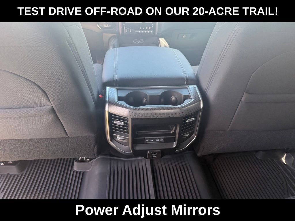 New 2026 RAM 2500 Big Horn AWD/4WD image 32