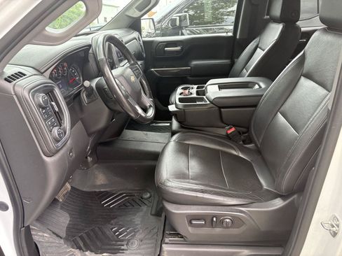 Used 2020 Chevrolet Silverado 1500 LTZ AWD/4WD image 4