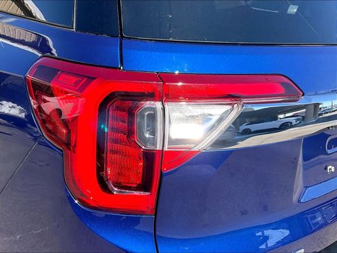 Used 2023 GMC Acadia SLE w/ Driver Convenience Package image 33