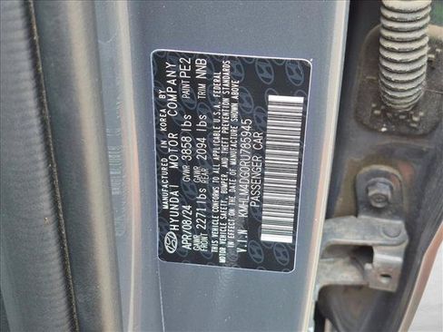Used 2024 Hyundai Elantra SEL FWD image 15