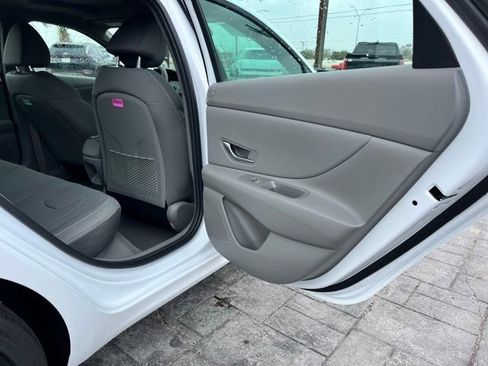 New 2026 Hyundai Elantra SEL Sport Premium FWD image 19