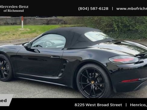 Used 2021 Porsche 718 Boxster image 8