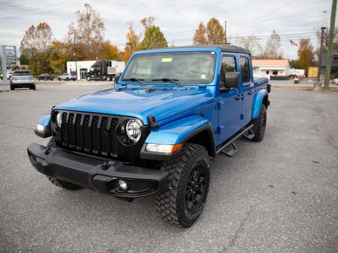 Used 2022 Jeep Gladiator Sport image 9