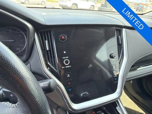 Used 2022 Subaru Outback Limited AWD/4WD image 9
