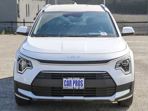 New 2026 Kia Niro LX FWD image 3