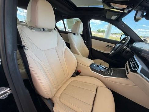 Used 2023 BMW 330i Sedan w/ Premium Package RWD image 40