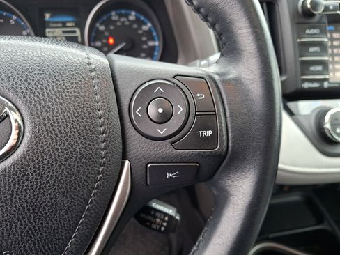 Used 2018 Toyota RAV4 XLE image 22