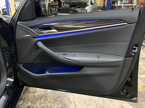 Used 2019 BMW 530i xDrive image 26