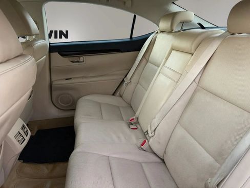 Used 2013 Lexus ES 350 w/ Luxury Pkg FWD image 28