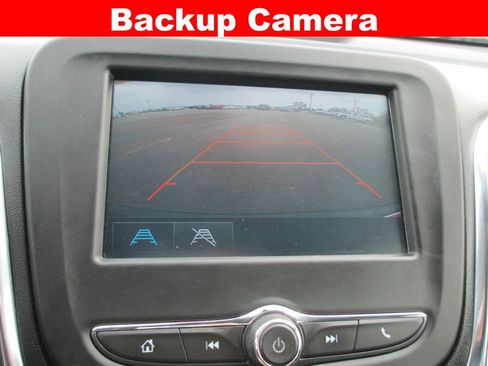 Used 2018 Chevrolet Equinox LT image 15