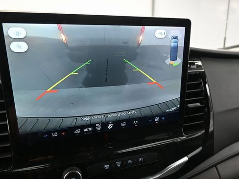 Used 2024 Ford Transit 350 XLT image 16