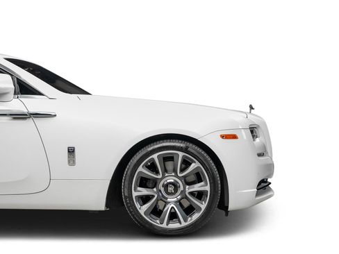 Used 2017 Rolls-Royce Wraith RWD image 28