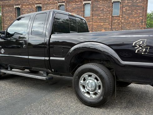 Used 2014 Ford F250 Lariat w/ Chrome Package AWD/4WD image 8