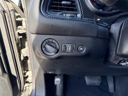 Used 2020 Dodge Challenger SXT w/ Driver Convenience Group image 11