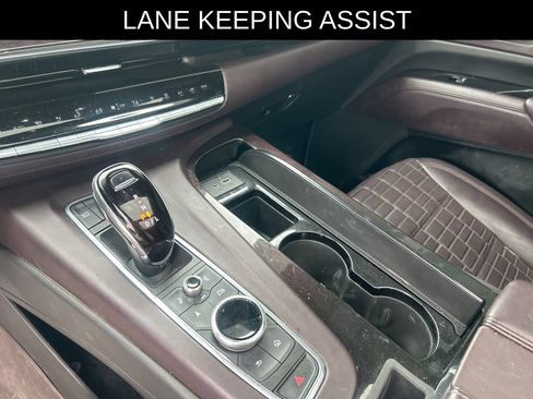 Used 2021 Cadillac Escalade ESV Sport Platinum AWD/4WD image 17