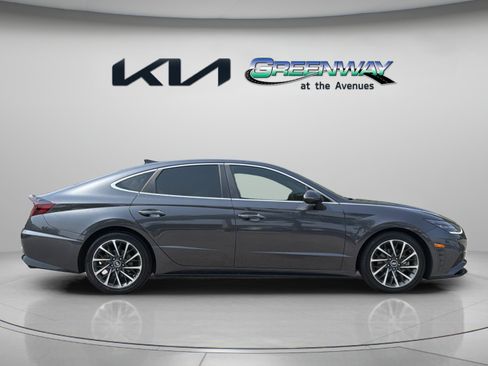 Used 2021 Hyundai Sonata Limited w/ Cargo Package FWD image 7