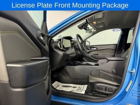 Used 2025 Chevrolet Trax ACTIV FWD image 11