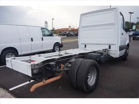 Used 2010 Freightliner Sprinter 3500 image 4