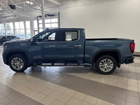 Used 2025 GMC Sierra 1500 Denali w/ Technology Package AWD/4WD image 2