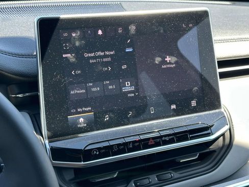 Used 2023 Jeep Compass Limited image 24